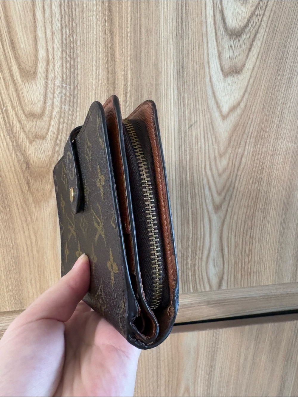 Auth Louis Vuitton monogram passport wallet - Picture 12 of 14